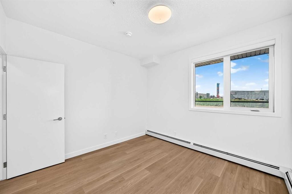 3101-8500 19 Avenue Se, Calgary, AB - Indoor Photo Showing Other Room
