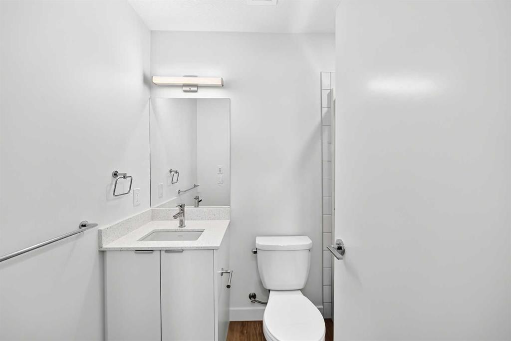 3101-8500 19 Avenue Se, Calgary, AB - Indoor Photo Showing Bathroom