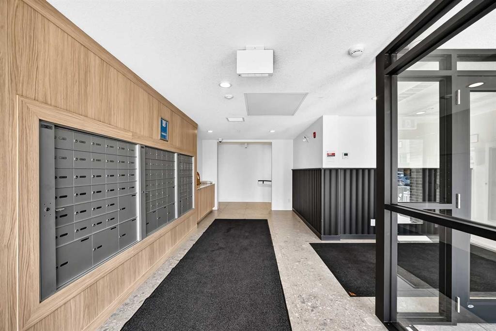 3101-8500 19 Avenue Se, Calgary, AB - Indoor Photo Showing Other Room