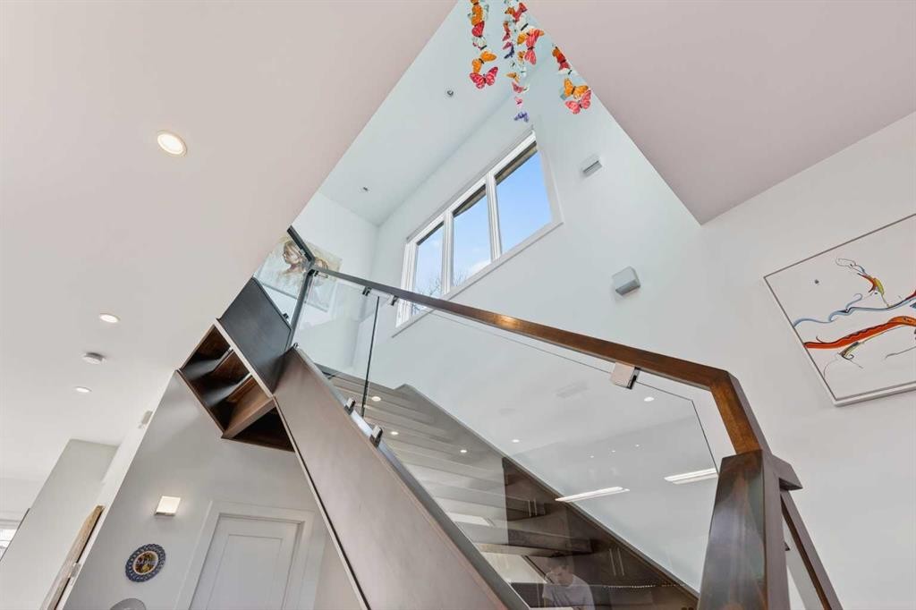 3936 1A Street Sw, Calgary, AB - Indoor Photo Showing Other Room