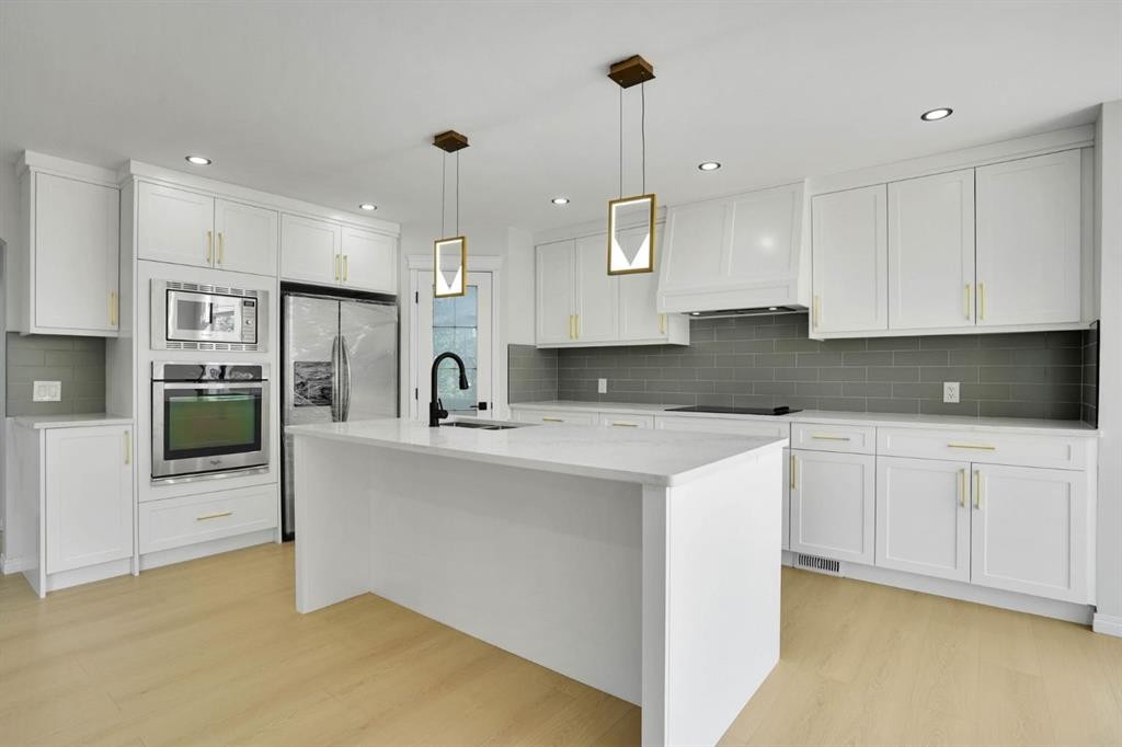 191 Cranwell Crescent Se, Calgary, AB - Indoor Photo Showing Kitchen With Upgraded Kitchen