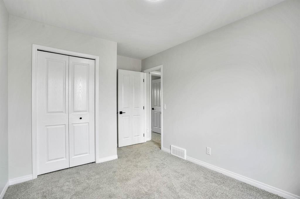 191 Cranwell Crescent Se, Calgary, AB - Indoor