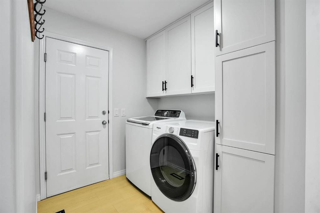 191 Cranwell Crescent Se, Calgary, AB - Indoor Photo Showing Laundry Room