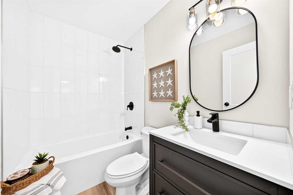 145 Sunvale Crescent Se, Calgary, AB - Indoor Photo Showing Bathroom