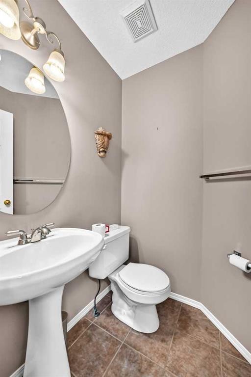 163 Valley Crest Close Nw, Calgary, AB - Indoor Photo Showing Bathroom