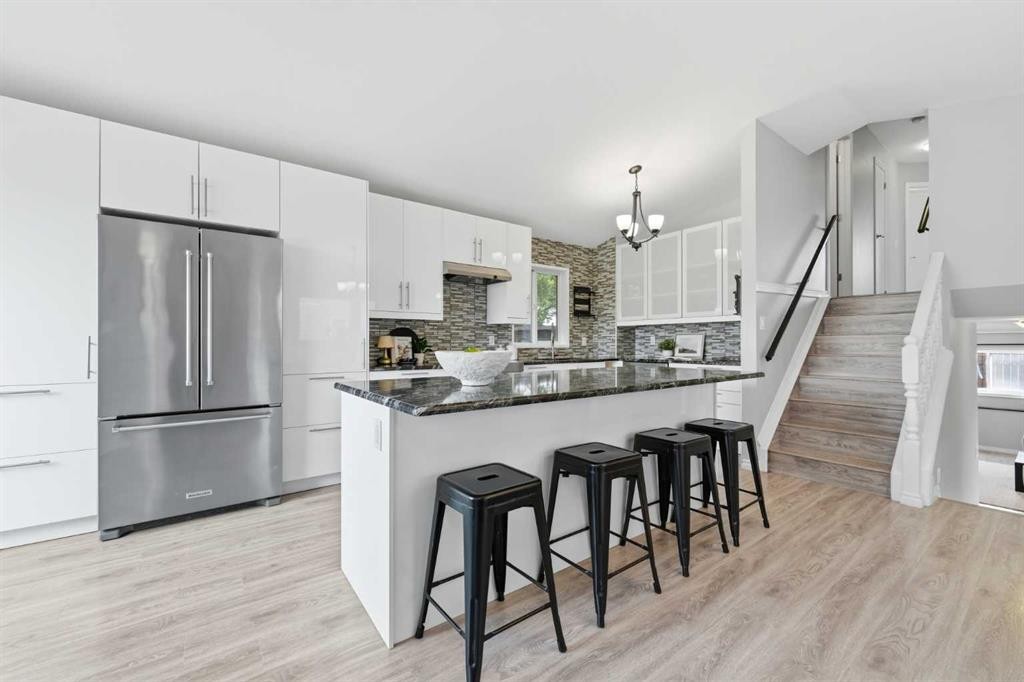 96 Rivercrest Crescent Se, Calgary, AB - Indoor Photo Showing Kitchen With Upgraded Kitchen