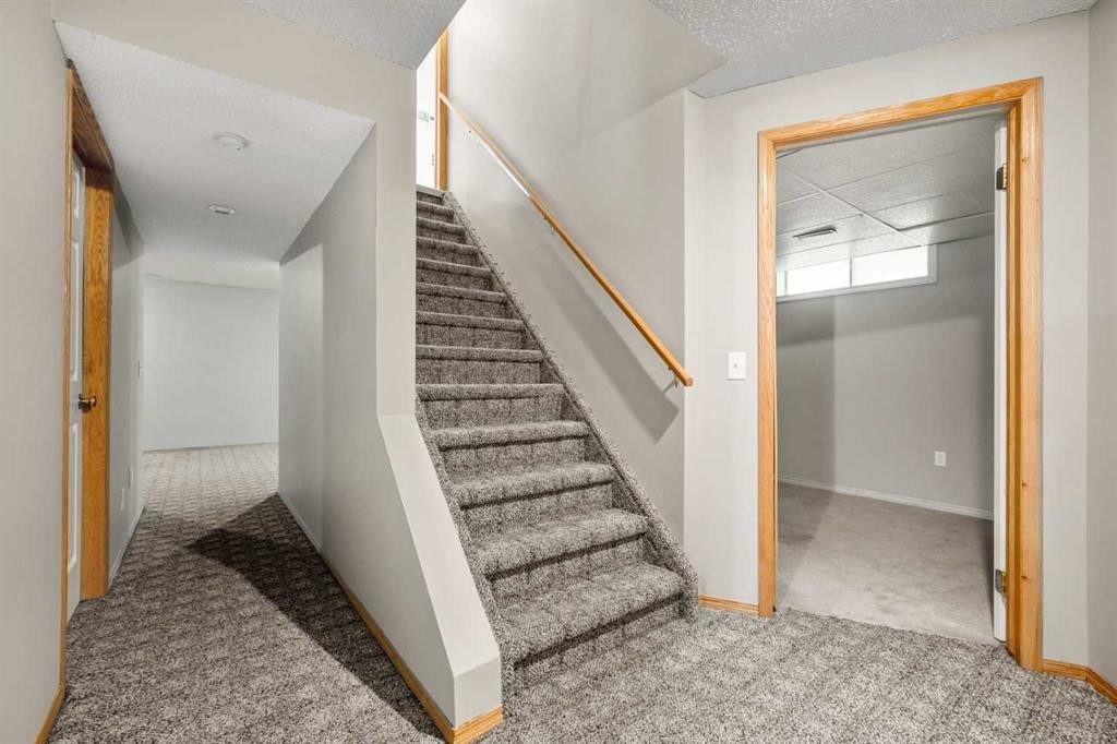 115 Macewan Park Circle, Calgary, AB - Indoor Photo Showing Other Room