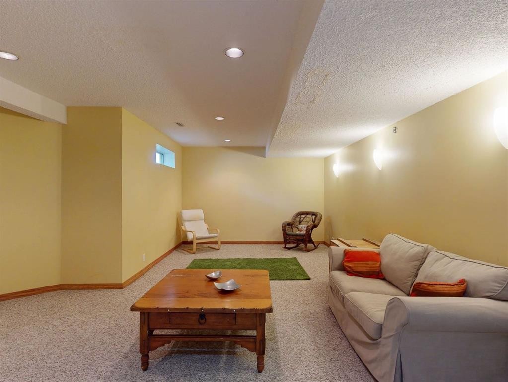 55 Hampshire Grove Nw, Calgary, AB - Indoor