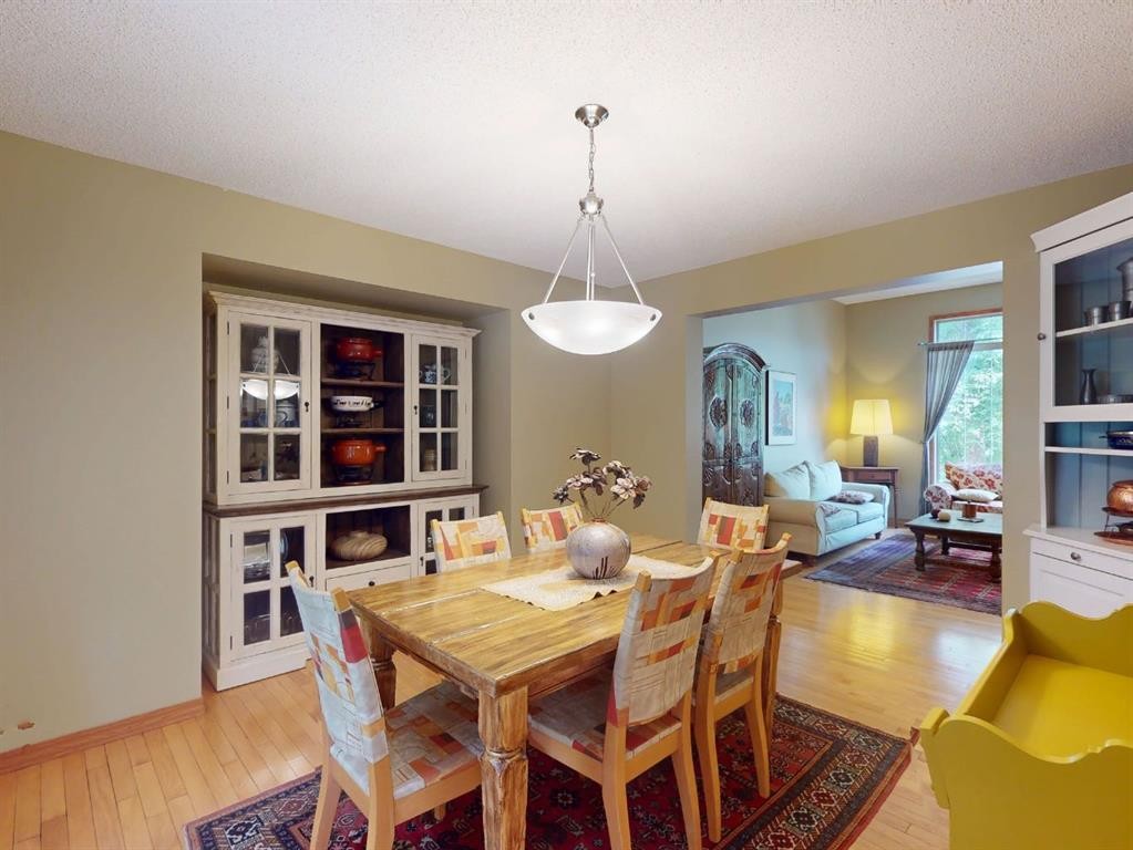 55 Hampshire Grove Nw, Calgary, AB - Indoor Photo Showing Dining Room
