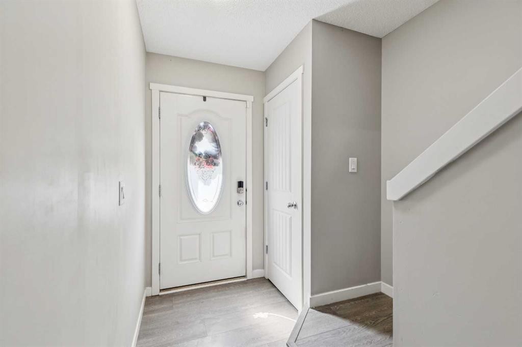 409 Copperpond Landing Se, Calgary, AB - Indoor Photo Showing Other Room