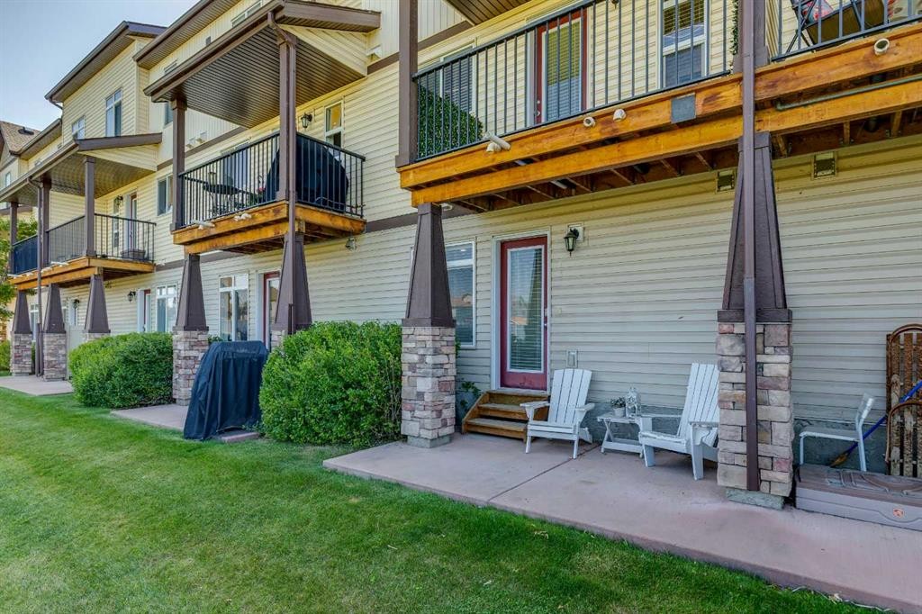 409 Copperpond Landing Se, Calgary, AB - Outdoor