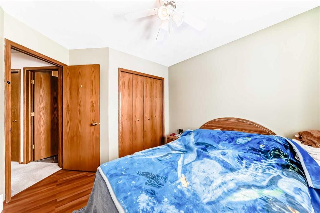 49 Applewood Court Se, Calgary, AB - Indoor Photo Showing Bedroom