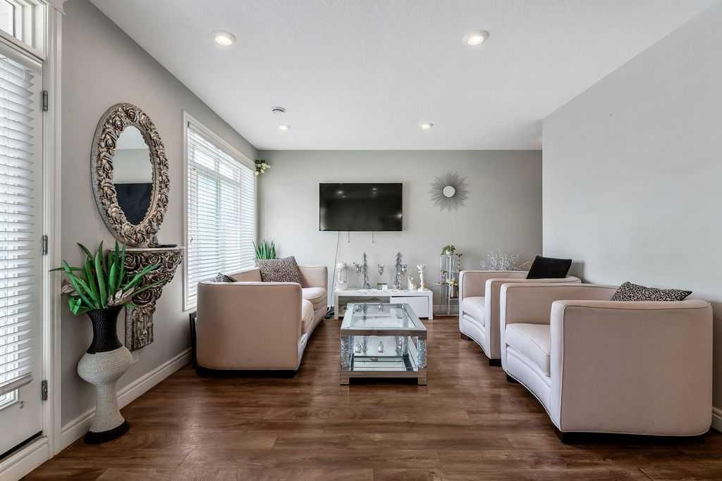 116 Savanna Walk Ne, Calgary, AB - Indoor Photo Showing Living Room