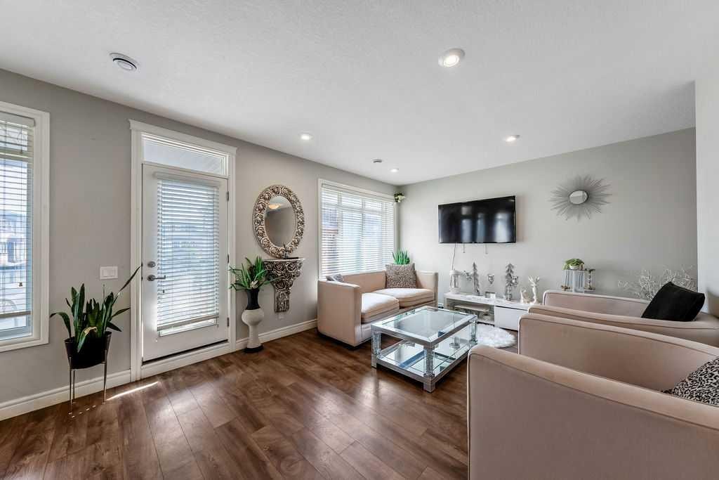 116 Savanna Walk Ne, Calgary, AB - Indoor Photo Showing Living Room