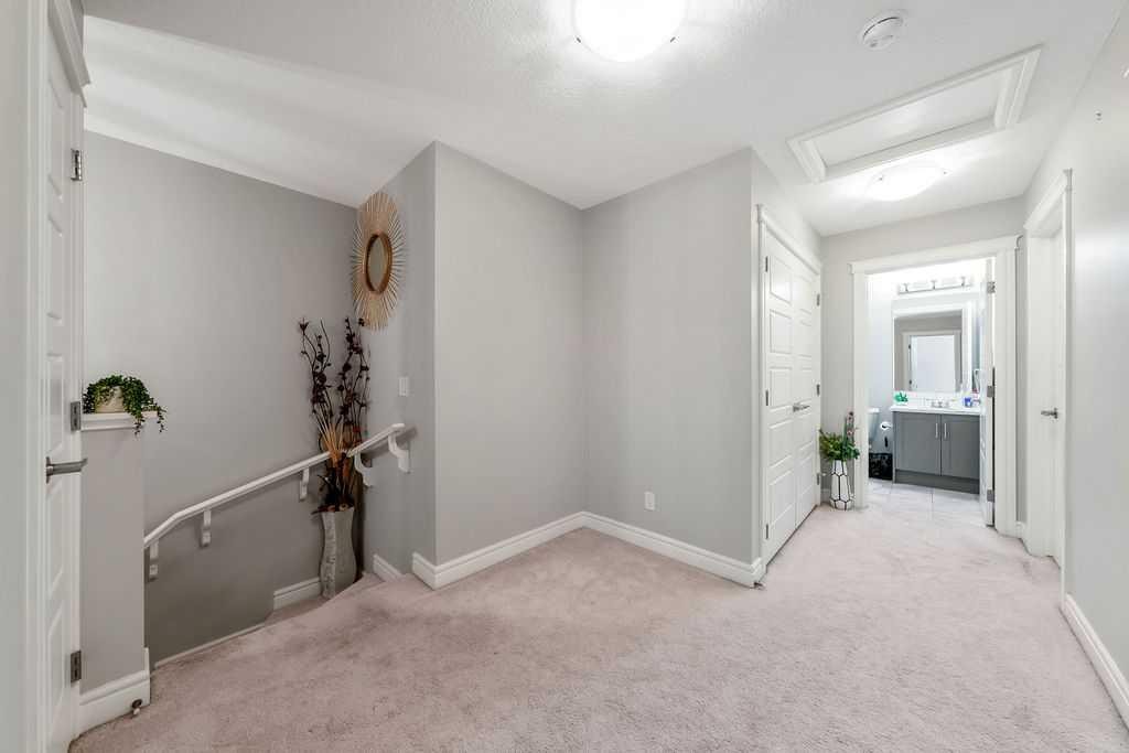 116 Savanna Walk Ne, Calgary, AB - Indoor Photo Showing Other Room