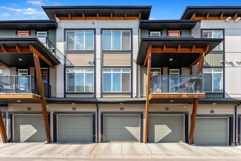 116 Savanna Walk Ne, Calgary, AB - Outdoor With Facade