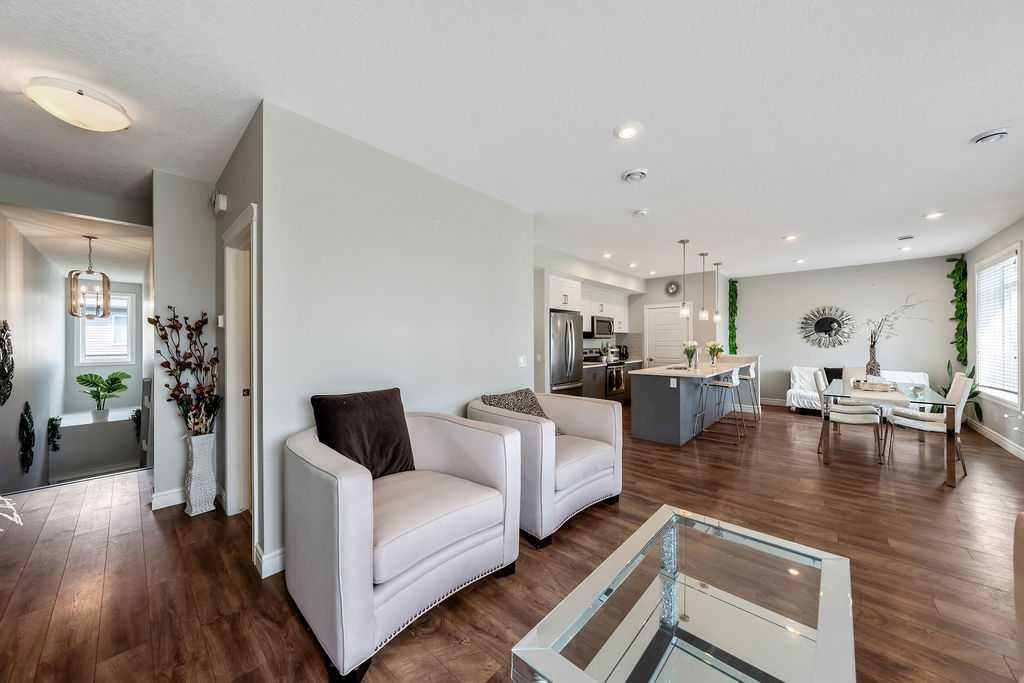 116 Savanna Walk Ne, Calgary, AB - Indoor Photo Showing Living Room