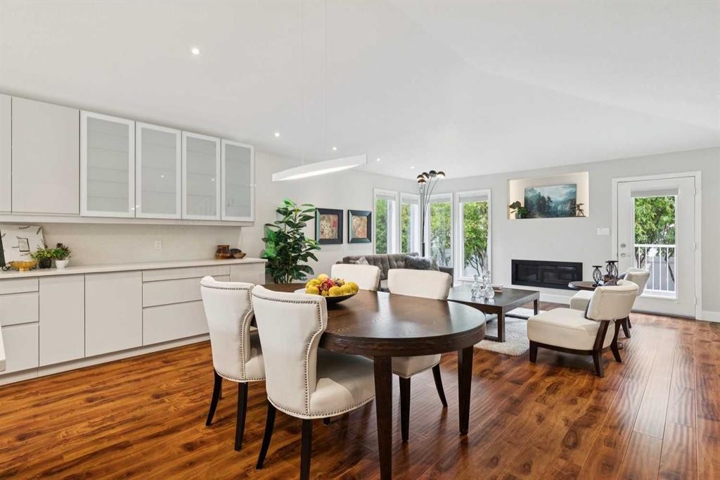 58 Candle Terrace Sw, Calgary, AB - Indoor