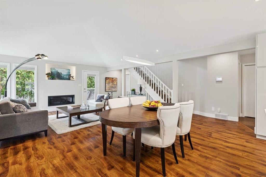 58 Candle Terrace Sw, Calgary, AB - Indoor