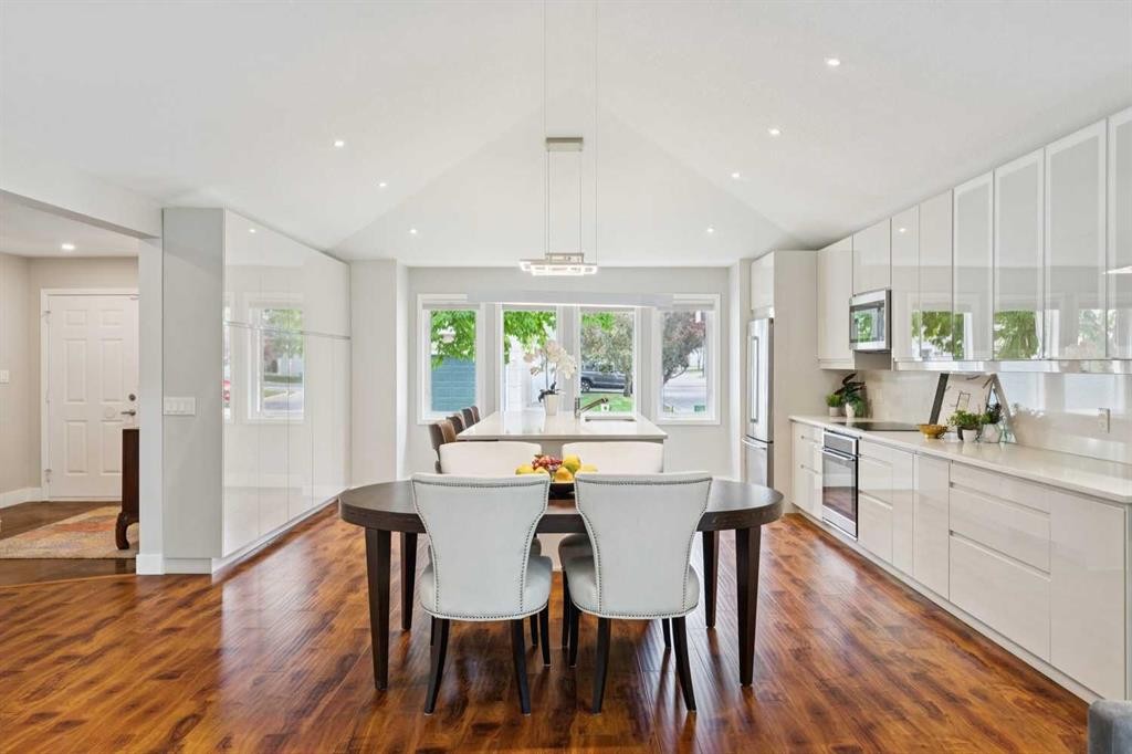 58 Candle Terrace Sw, Calgary, AB - Indoor