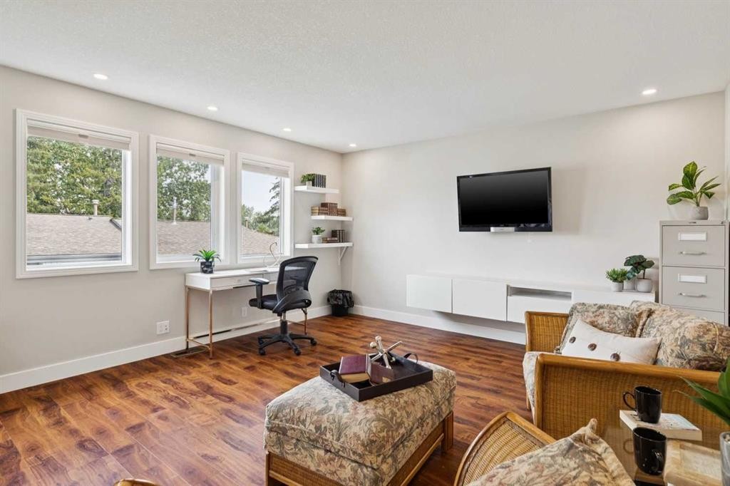 58 Candle Terrace Sw, Calgary, AB - Indoor