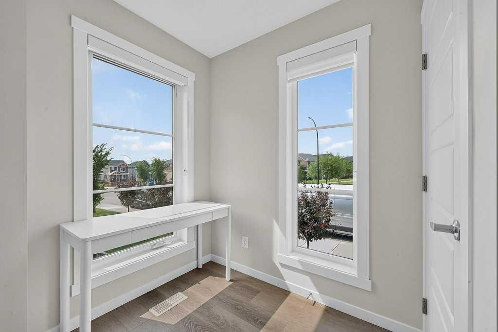 709-474 Seton Circle Se, Calgary, AB - Indoor Photo Showing Other Room