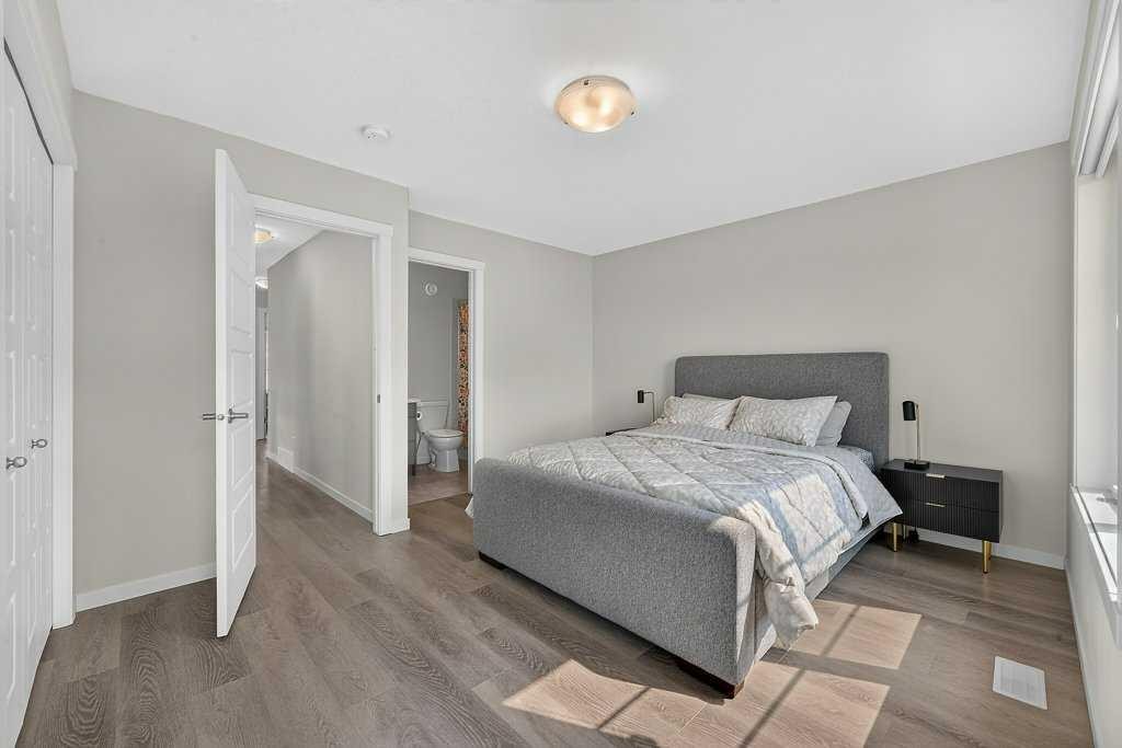 709-474 Seton Circle Se, Calgary, AB - Indoor Photo Showing Bedroom