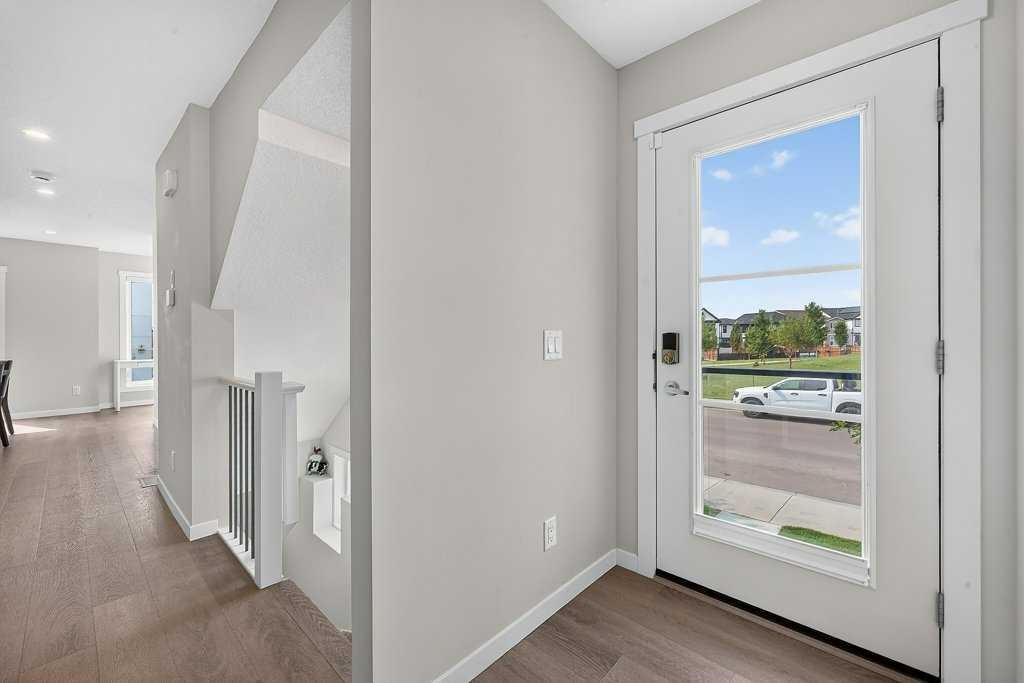 709-474 Seton Circle Se, Calgary, AB - Indoor Photo Showing Other Room