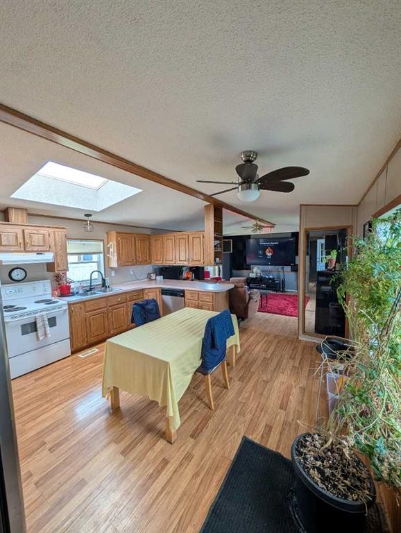 42-110 Highway 22, Cremona, AB