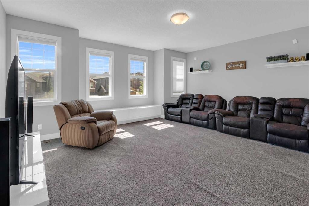 286 Nolan Hill Boulevard Nw, Calgary, AB - Indoor Photo Showing Office