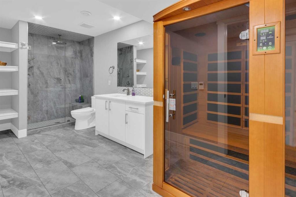 286 Nolan Hill Boulevard Nw, Calgary, AB - Indoor Photo Showing Bathroom