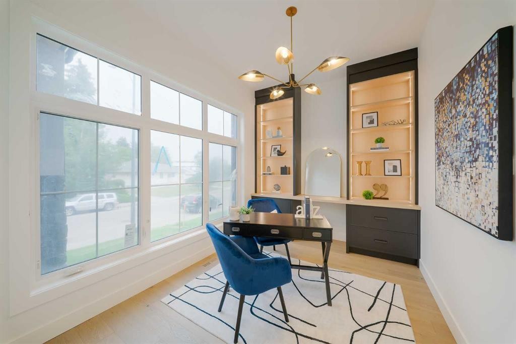 2207 Victoria Crescent Nw, Calgary, AB - Indoor