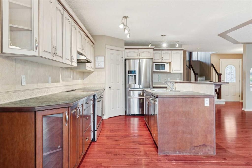 763 Cimarron Close, Okotoks, AB