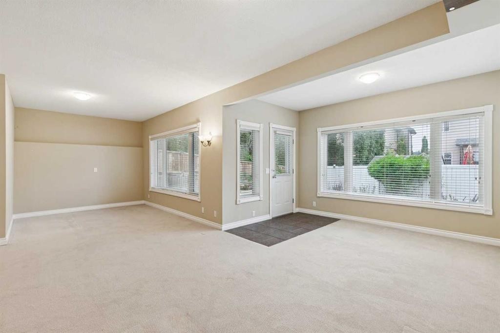 763 Cimarron Close, Okotoks, AB