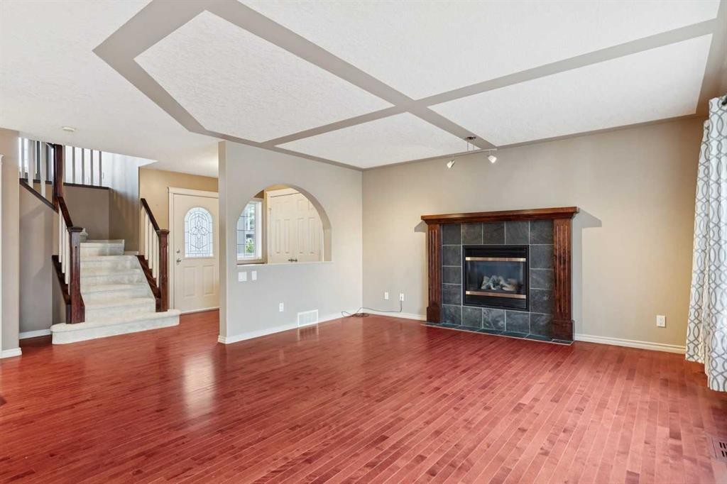 763 Cimarron Close, Okotoks, AB