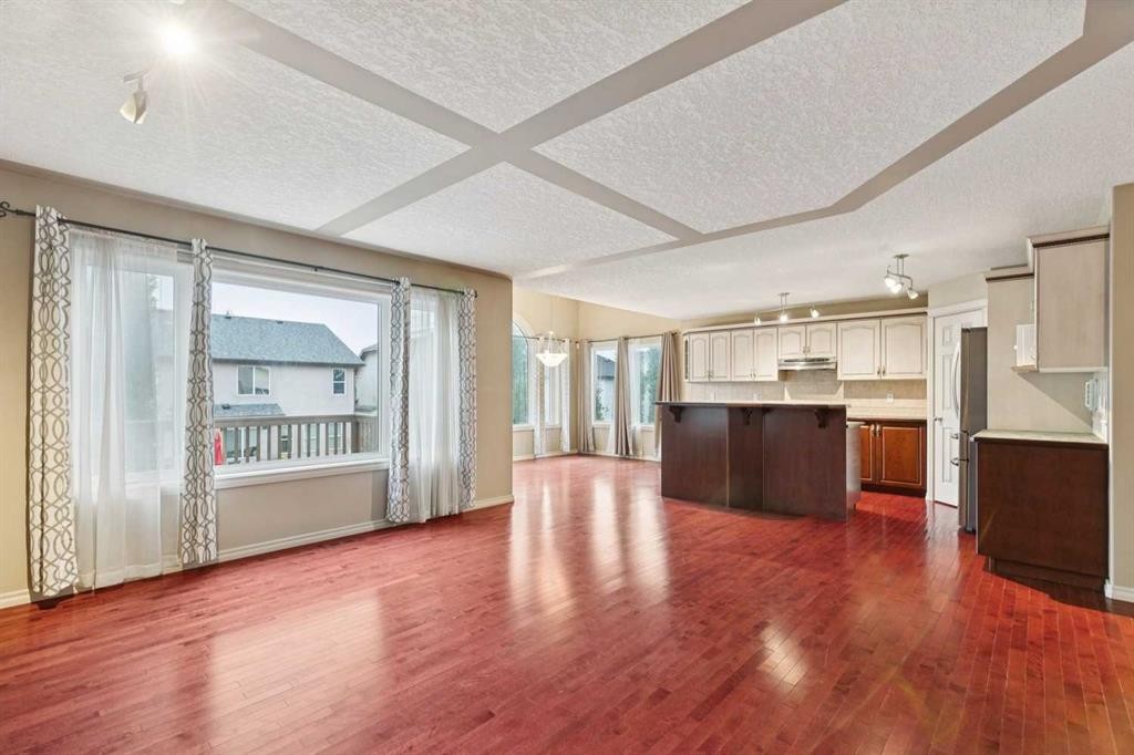 763 Cimarron Close, Okotoks, AB