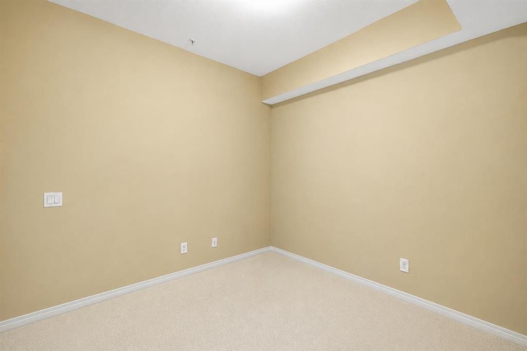 2144-48 Inverness Gate Se, Calgary, AB - Indoor Photo Showing Other Room