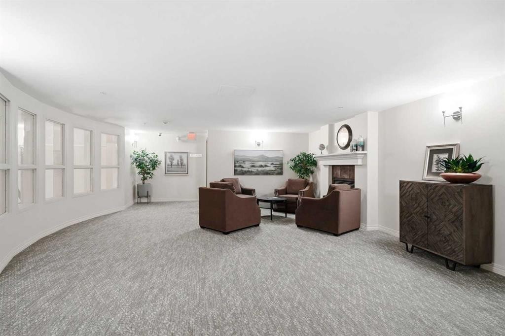 2144-48 Inverness Gate Se, Calgary, AB - Indoor