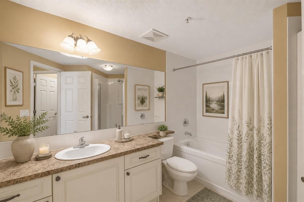 2144-48 Inverness Gate Se, Calgary, AB - Indoor Photo Showing Bathroom