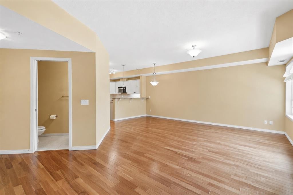 2144-48 Inverness Gate Se, Calgary, AB - Indoor Photo Showing Other Room