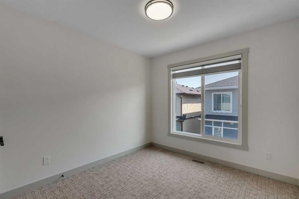 414 Corner Meadows Square Ne, Calgary, AB - Indoor Photo Showing Other Room