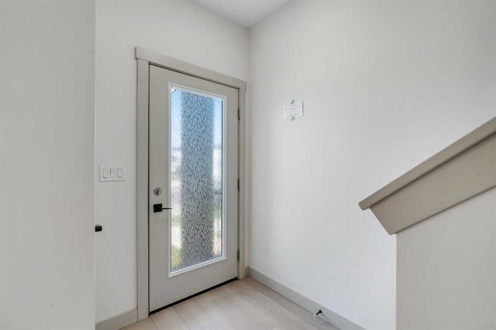 414 Corner Meadows Square Ne, Calgary, AB - Indoor Photo Showing Other Room