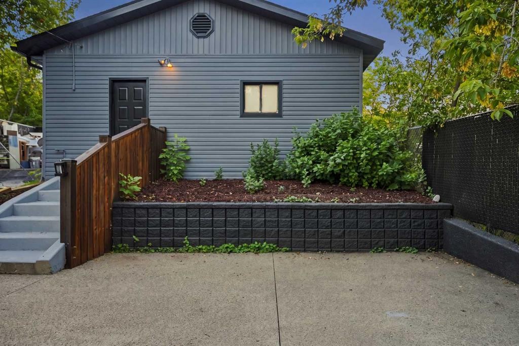 67 Flavelle Road Se, Calgary, AB