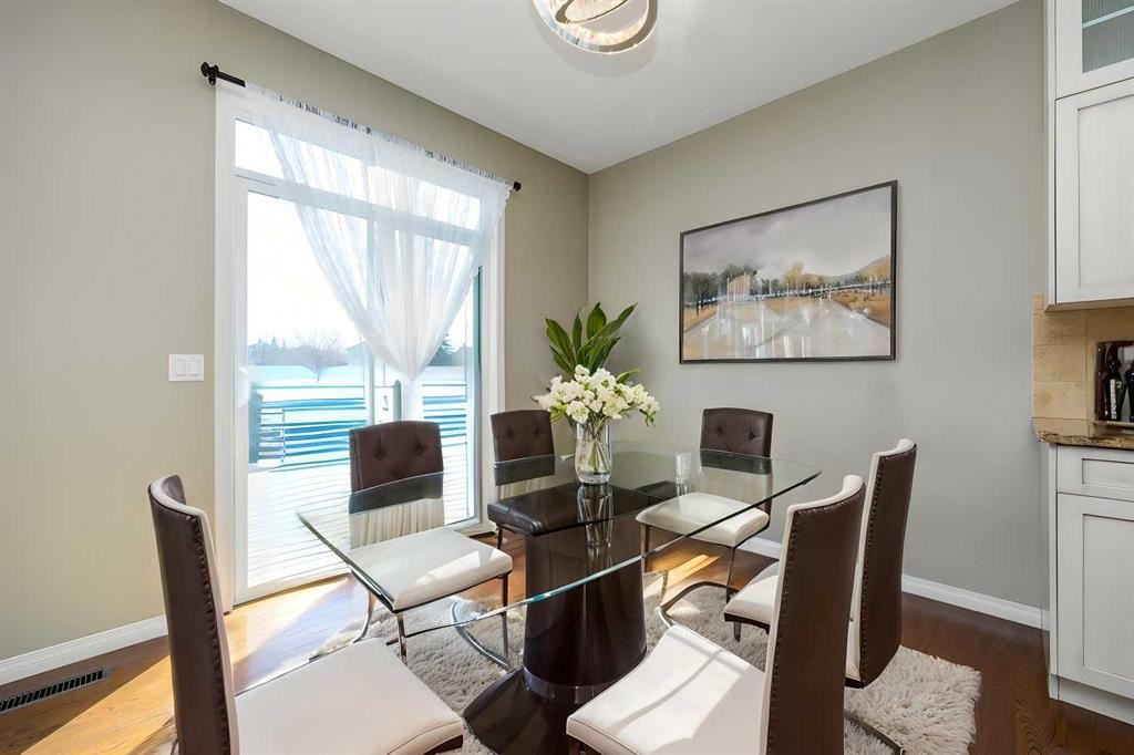 462 Williamstown Green Nw, Airdrie, AB - Indoor Photo Showing Dining Room