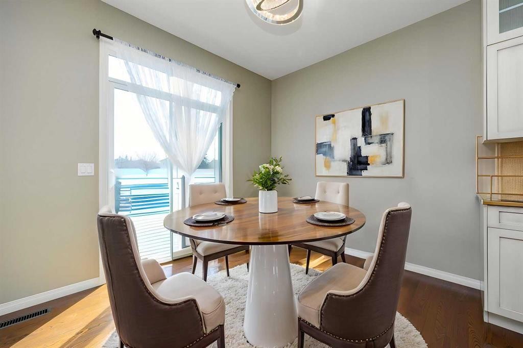 462 Williamstown Green Nw, Airdrie, AB - Indoor Photo Showing Dining Room