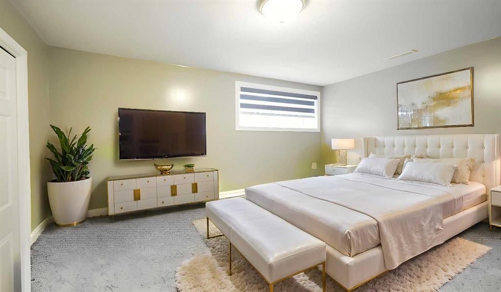 462 Williamstown Green Nw, Airdrie, AB - Indoor Photo Showing Bedroom