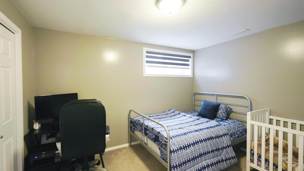 462 Williamstown Green Nw, Airdrie, AB - Indoor Photo Showing Bedroom