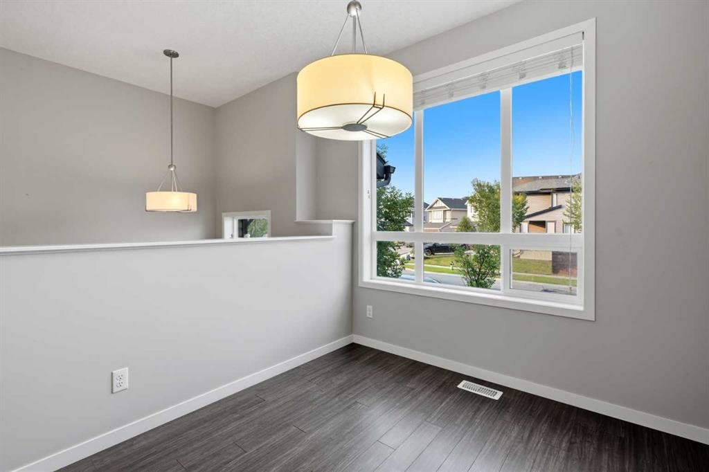 656 Copperpond Boulevard Se, Calgary, AB