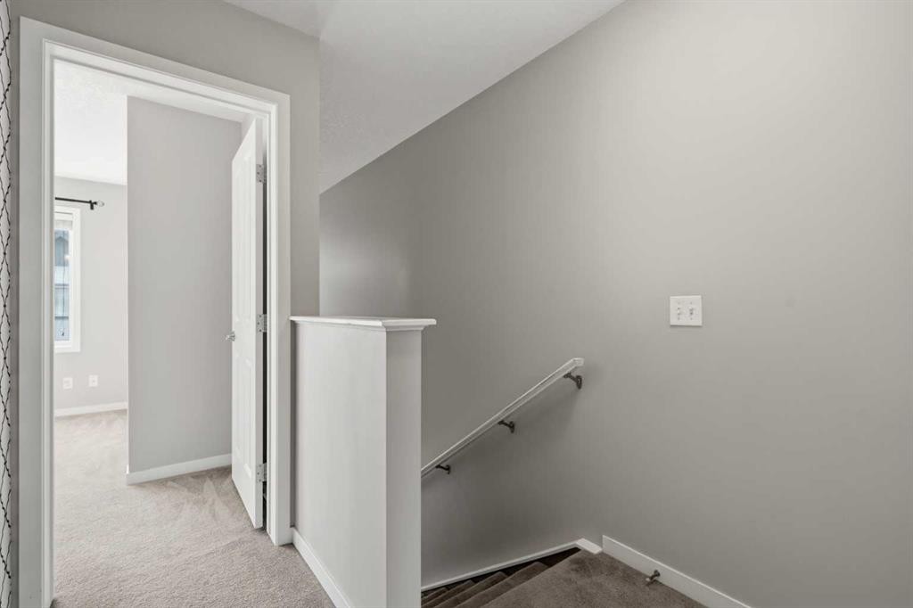 656 Copperpond Boulevard Se, Calgary, AB