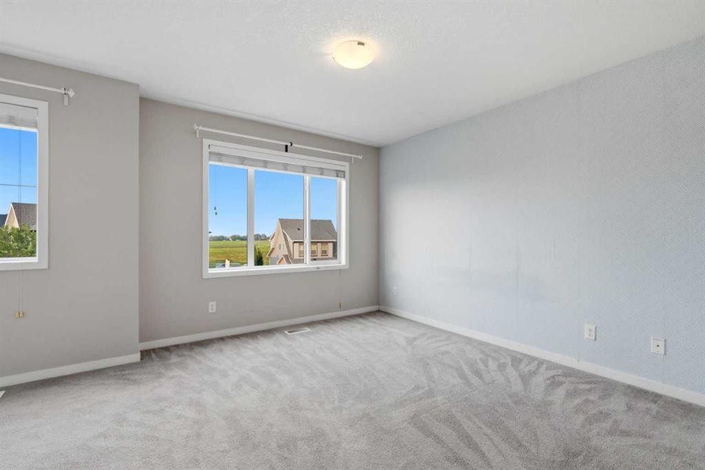 656 Copperpond Boulevard Se, Calgary, AB